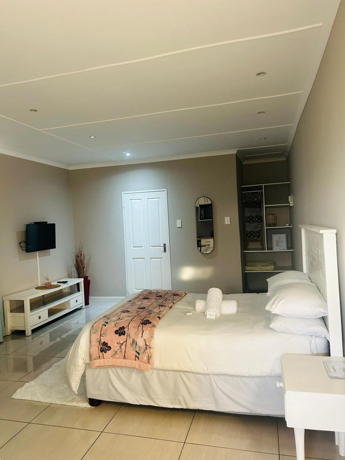 Hidden Bliss Guesthouse East London Ruang foto