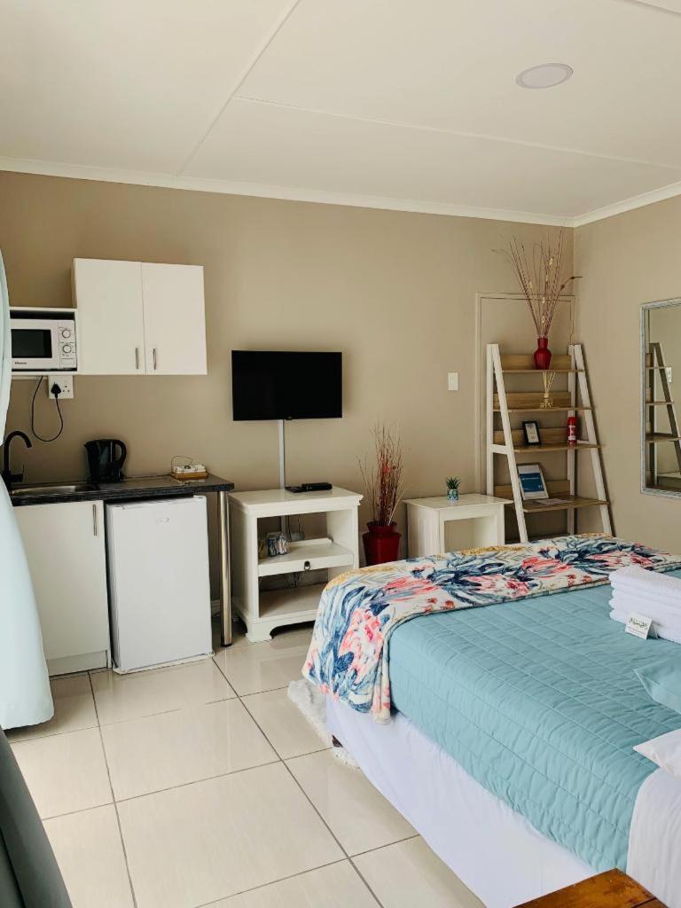 Hidden Bliss Guesthouse East London Bagian luar foto